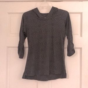 COLUMBIA Hooded Top *Outlined Sheer Flower Design*